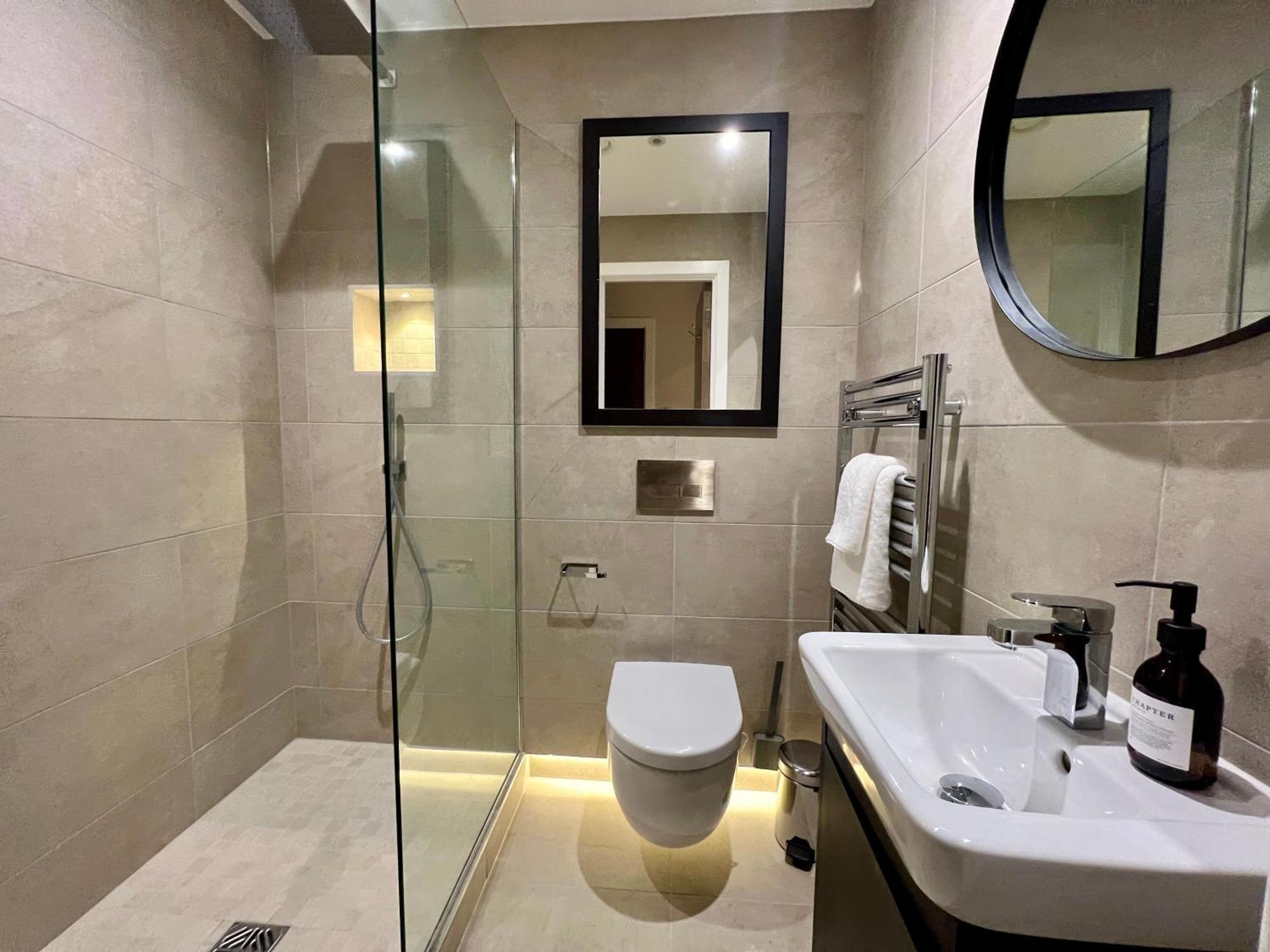 Apartamento The Noir Blanc Retreat At Ryedale House York Exterior foto